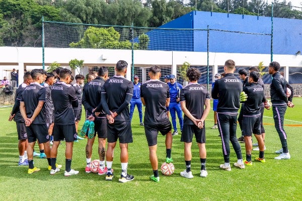 Raúl Gutiérrez durante entrenamiento de Cruz Azul