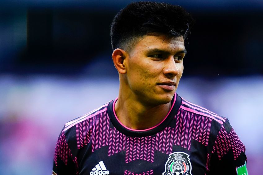 Jesús Gallardo previo a un partido de México