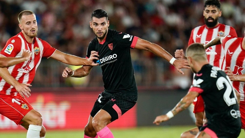 Almería vs Sevilla en el Estadio de los Juegos Mediterráneos