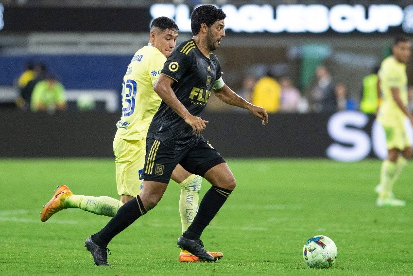 Vela en el partido ante América