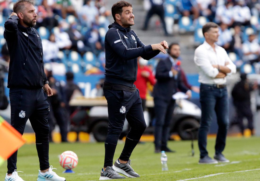 Nicolás Larcamón en Puebla