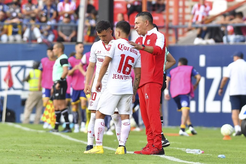 Nacho Ambriz no pudo hacer nada para evitar la derrota ante Pachuca