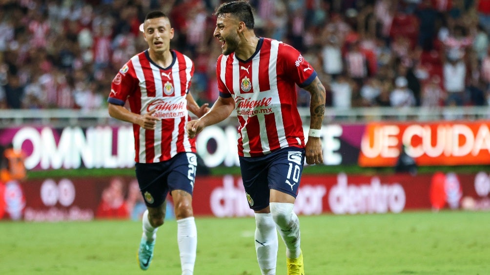 Alexis Vega en el partido ante Pumas