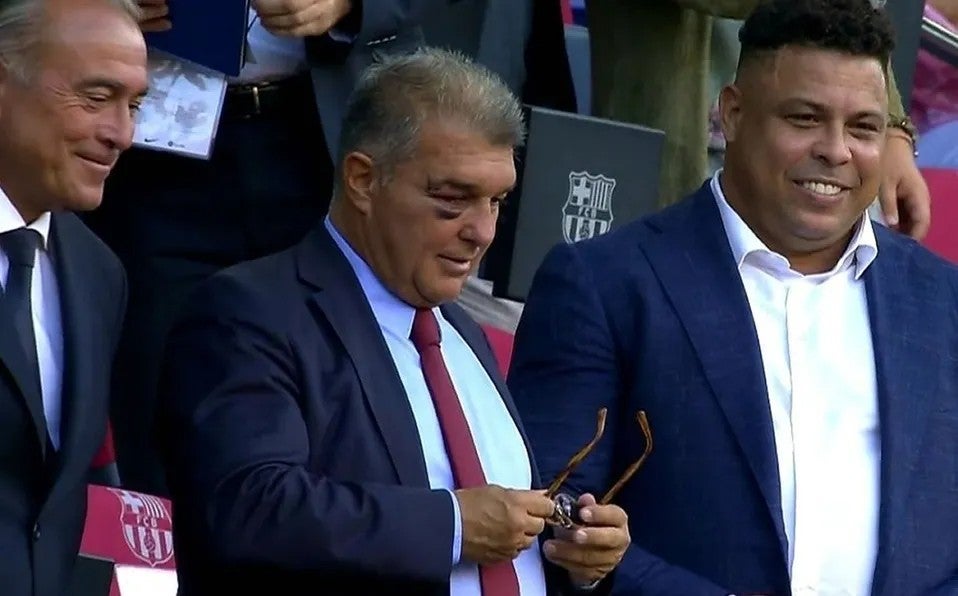 Joan Laporta junto a Ronaldo Nazairo