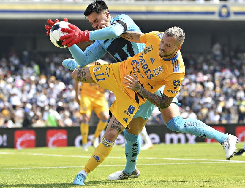 Talavera, en acción ante Tigres