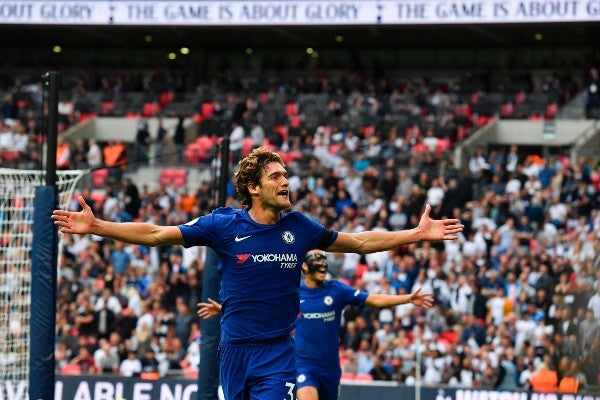 Marcos Alonso con Chelsea