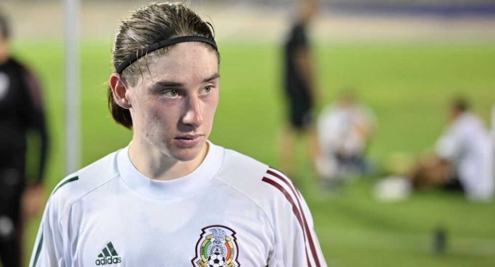 Marcelo Flores entrenando con la Selección Mexicana