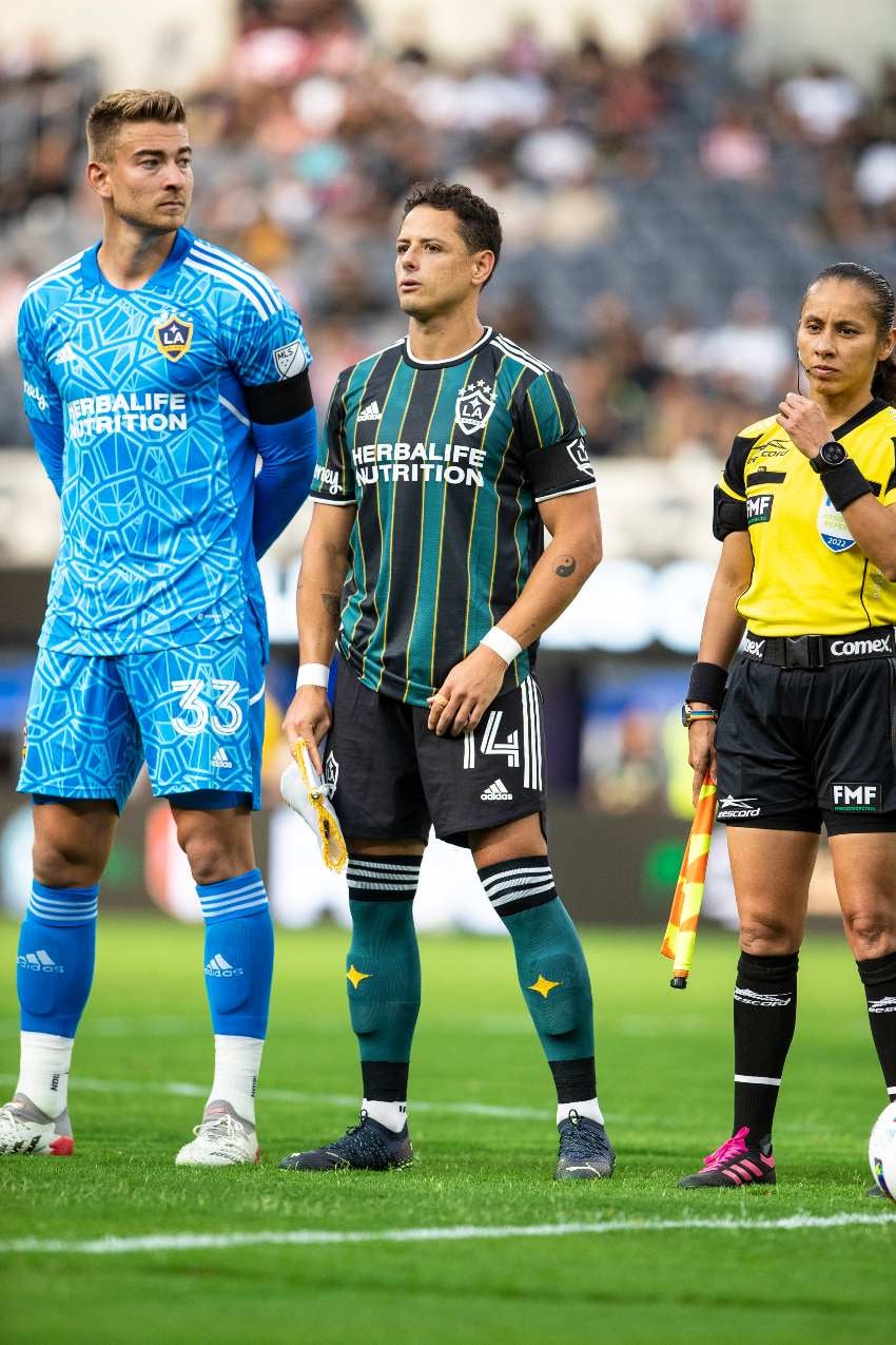 Chicharito previo a un partido de LA Galaxy