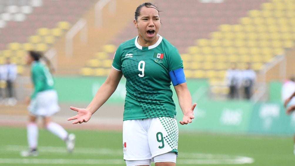 Charlyn Corral con la Selección Mexicana Femenil