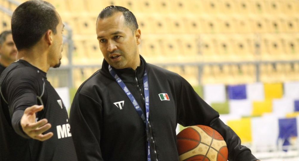 Omar Quintero durante un entrenamiento