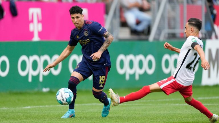 Jorge Sánchez en su debut con el Ajax