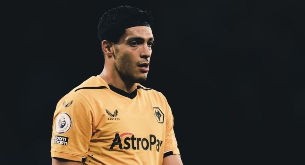 Raúl Jiménez durante un partido de Wolves