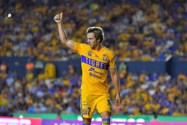 Sebastián Córdova con Tigres