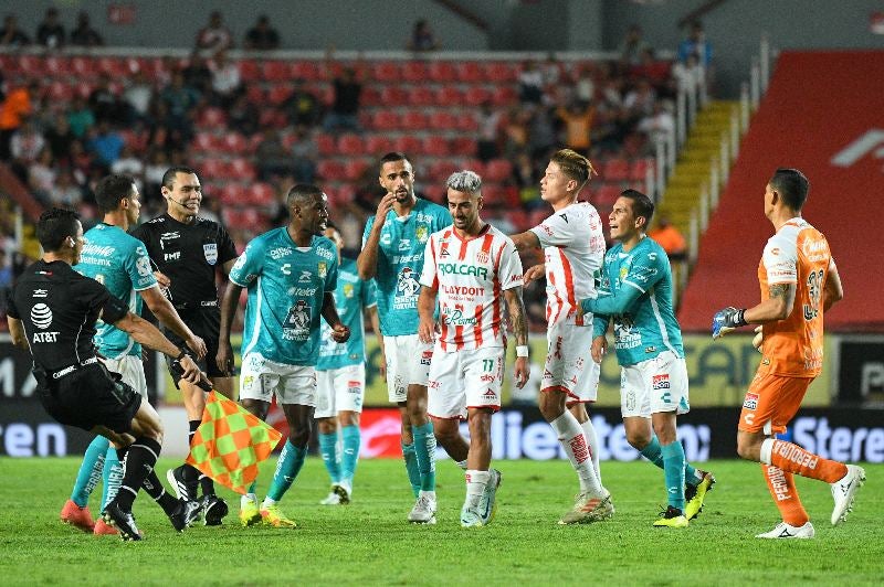 Conato de bronca en el Necaxa VS León