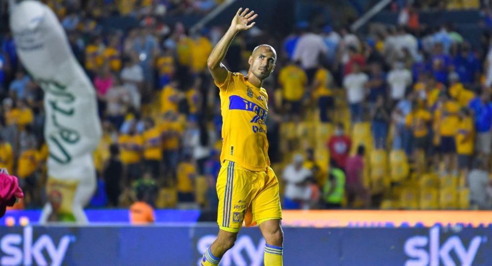 Guido Pizarro tras un partido de Tigres