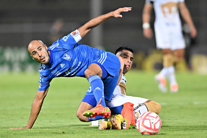 Guido Pizarro durante un partido de Tigres