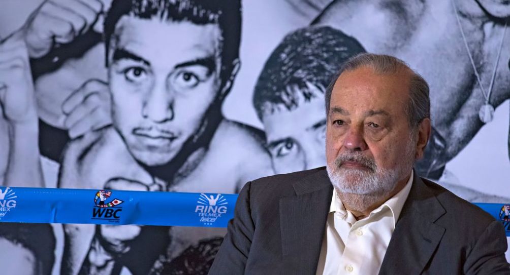 Carlos Slim durante un evento de box