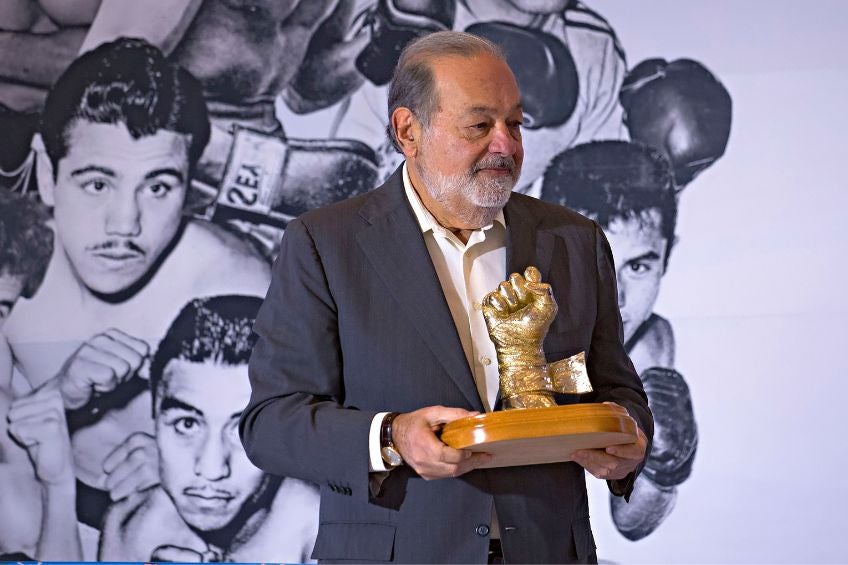 Carlos Slim durante un evento de box