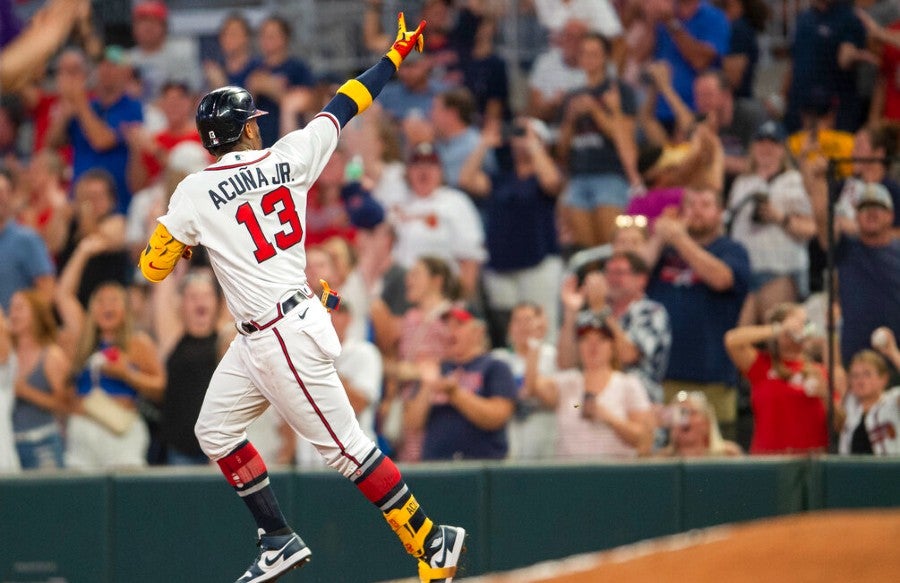 Ronald Acuña Jr. celebra cuadrangular