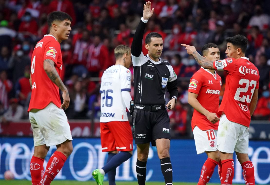 César Arturo Ramos toma la polémica decisión 