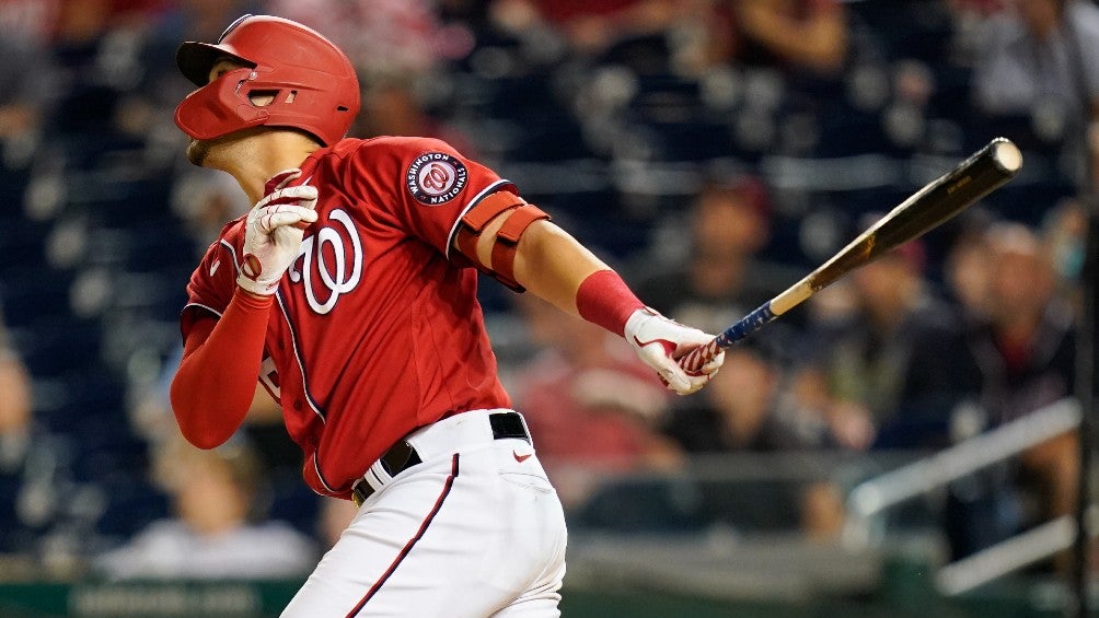 Joey Meneses: Walk-off del mexicano en triunfo sobre Athletics