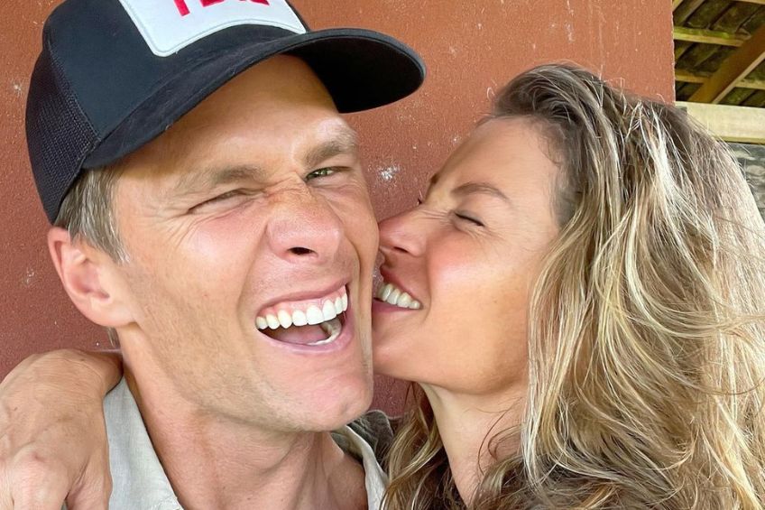 Tom Brady y Gisele Bündchen tomándose una foto