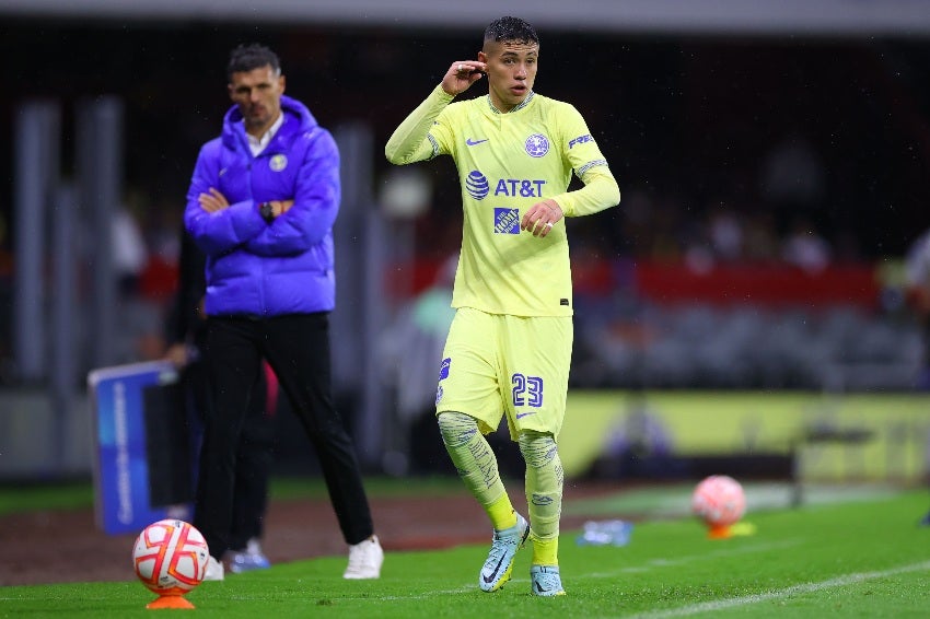 Emilio Lara en un partido de América