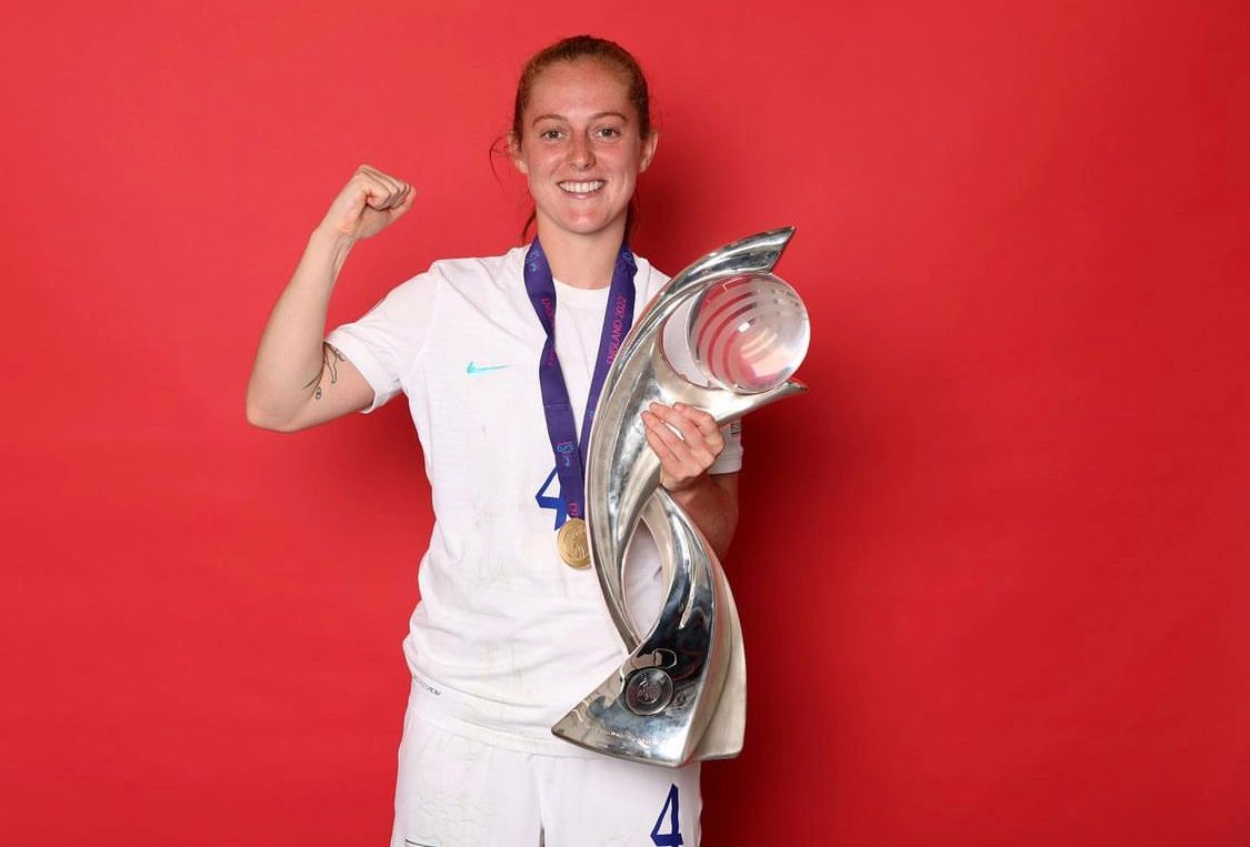 Walsh con la Eurocopa Femenil 