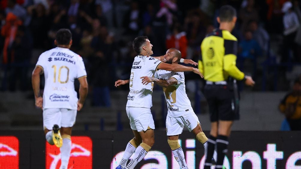 Dinenno y Alves celebraron uno de los goles