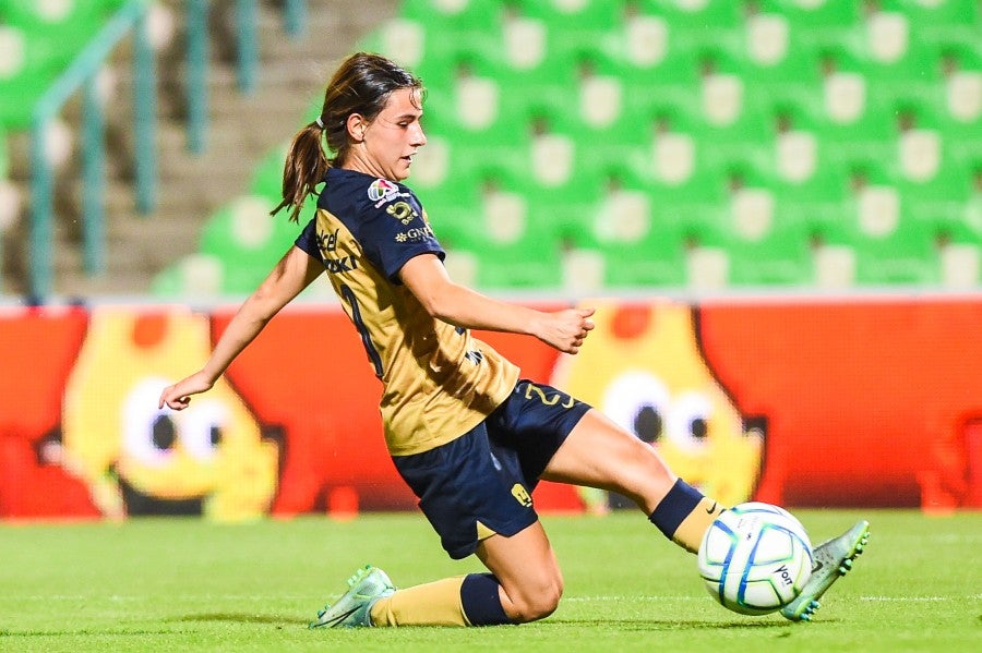 Lucía Rodríguez durante un partido con Pumas