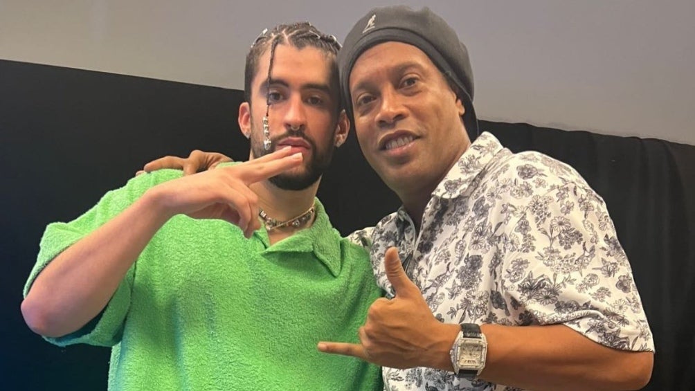 Bad Bunny y Ronaldinho juntos