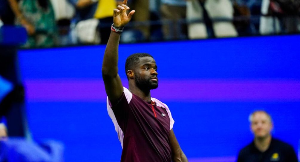 Frances Tiafoe tras una derrota