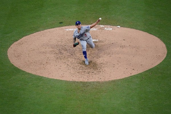 Julio Urías se apunta segunda victoria con los Dodgers