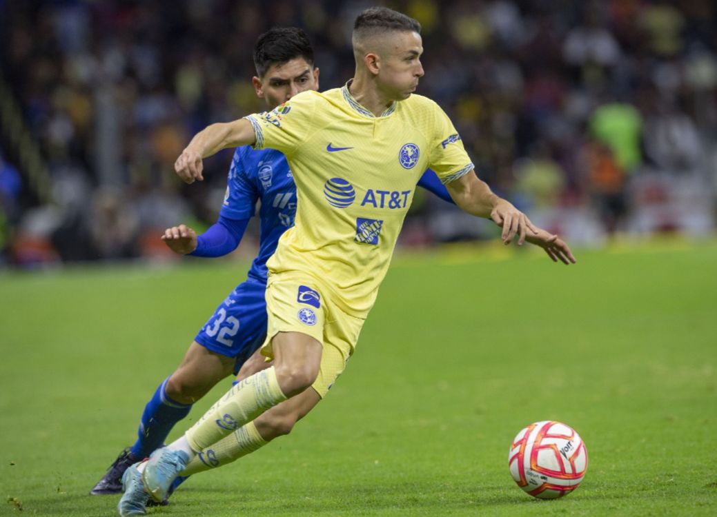 Álvaro Fidalgo contra Tigres en el Apertura 2022