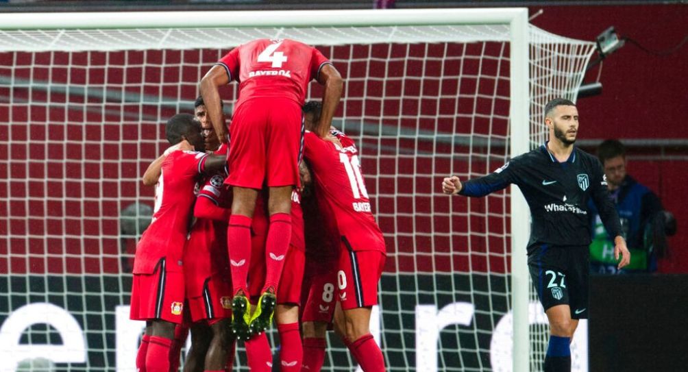 Jugadores del Bayer Leverkusen festejando un gol