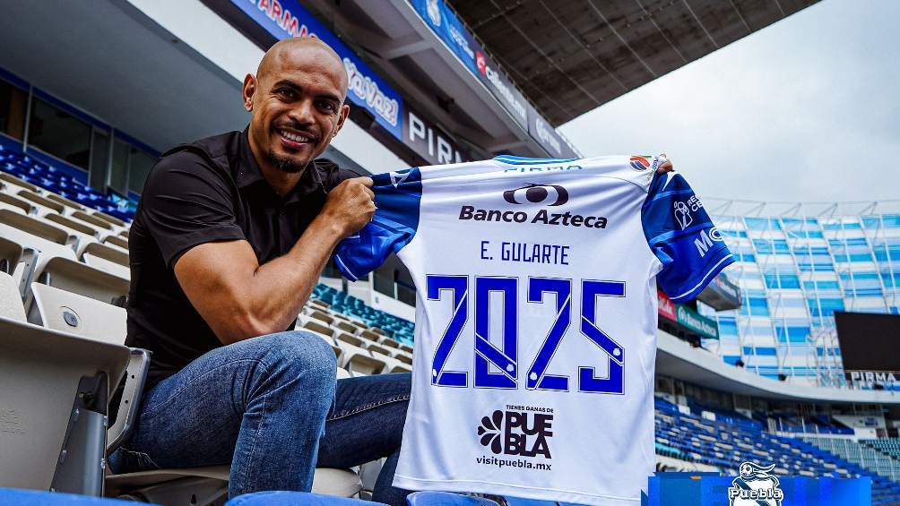 Emanuel Gularte en el estadio Cuauhtémoc