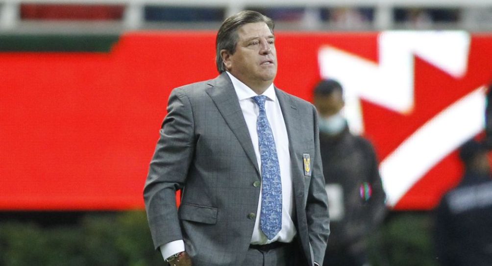 Miguel Herrera durante un partido de Tigres