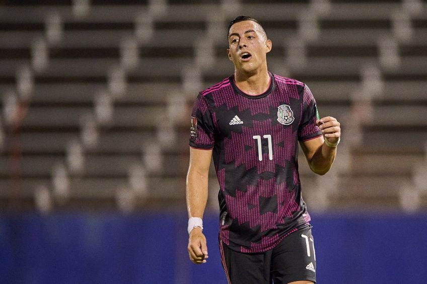 Rogelio Funes Mori durante un partido de México