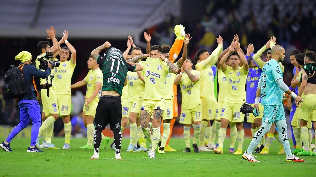 Las Águilas reciben a las Chivas en el Azteca