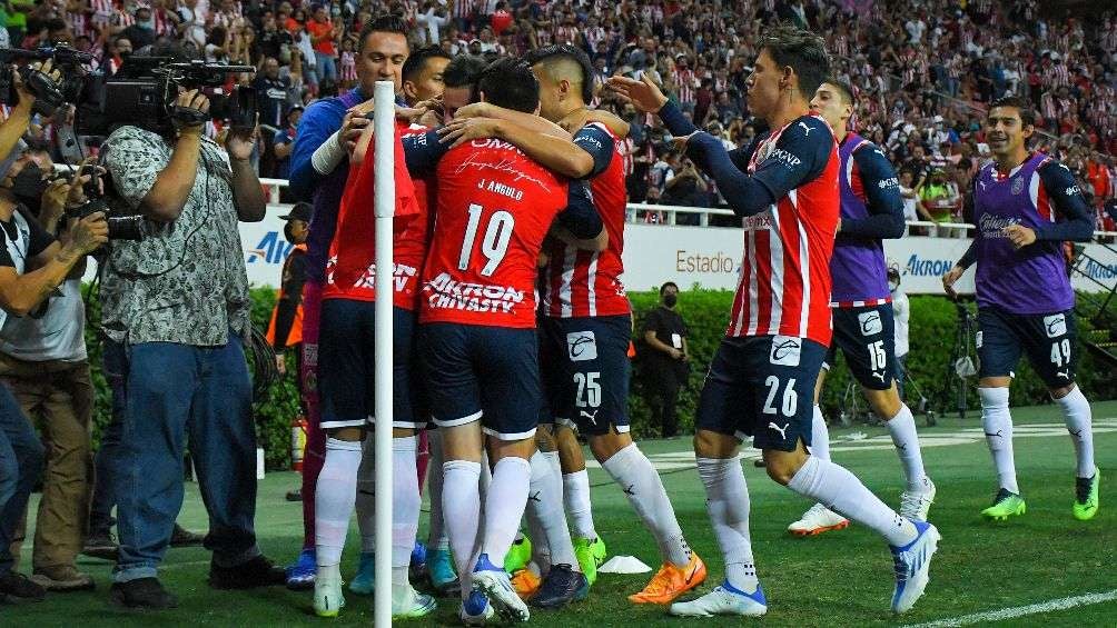 Las Chivas buscan romper la quiniela este sábado