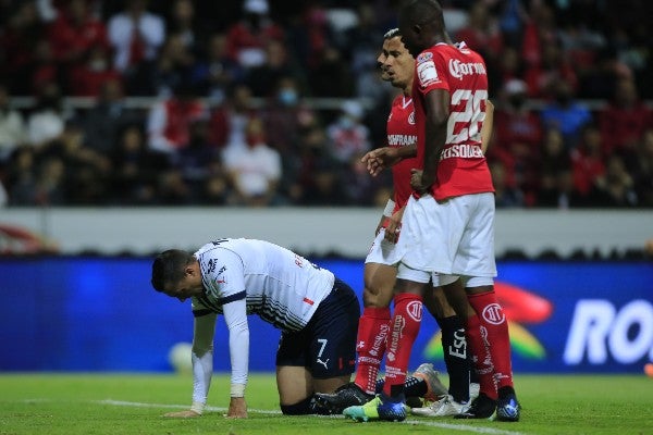 Rogelio Funes Mori se lesiona con Rayados en el AP22