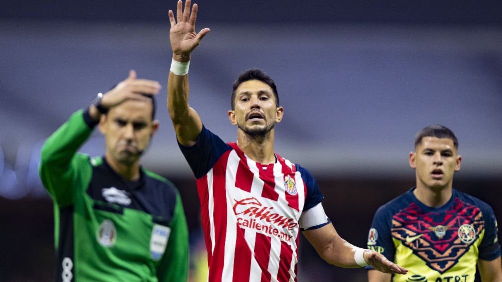 Jesús Molina regresa al Primer Equipo de Chivas