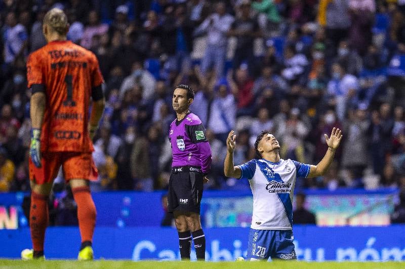 Puebla festejando triunfo en el Cuauhtémoc