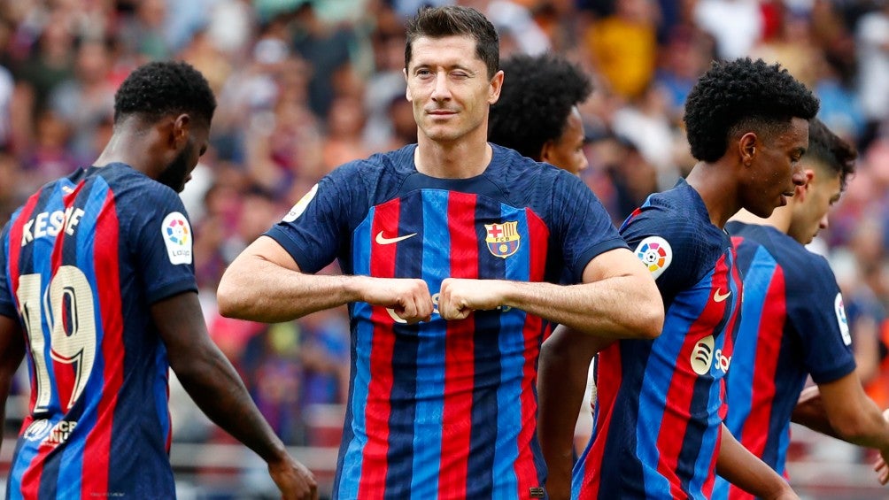 Barcelona: Goleada al Elche con doblete de Robert Lewandowski