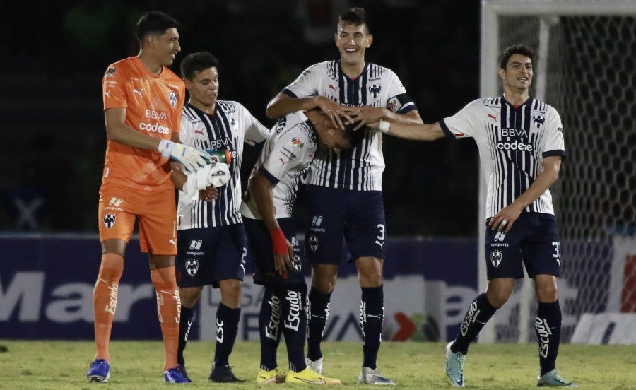 Rayados festejan gol ante Juárez