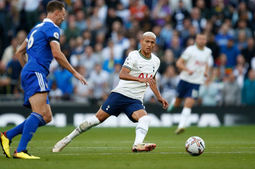 Richarlison durante un partido del Tottenham