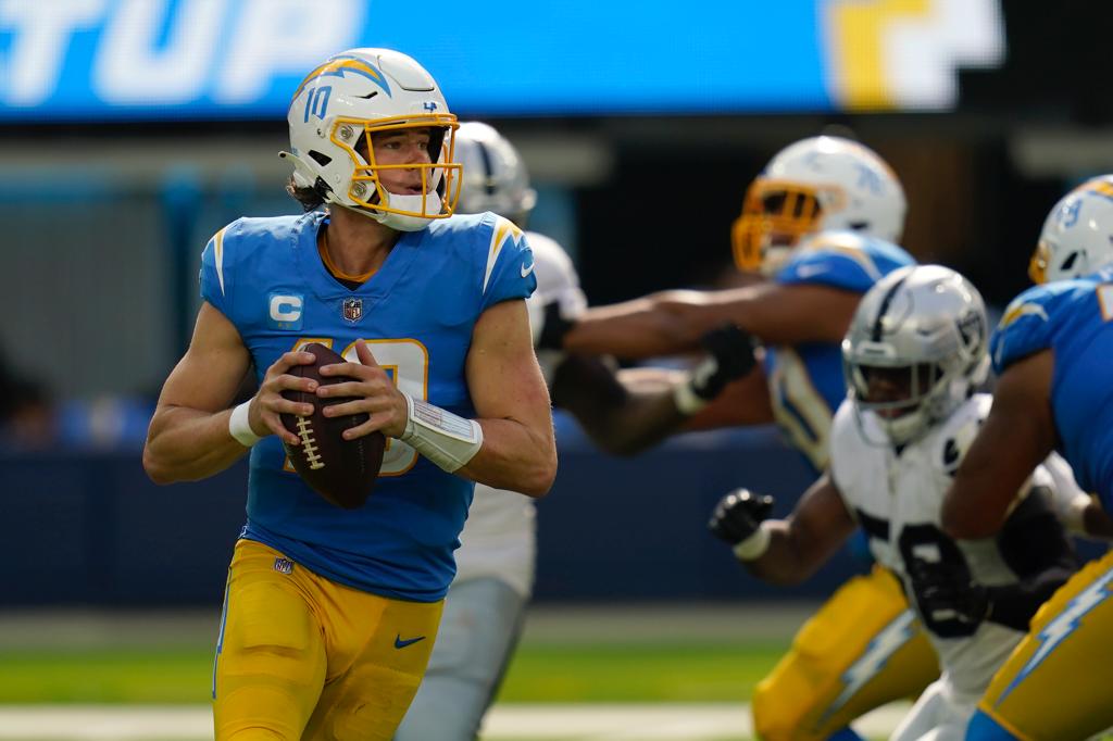 Herbert en el primer partido de la temporada de la NFL