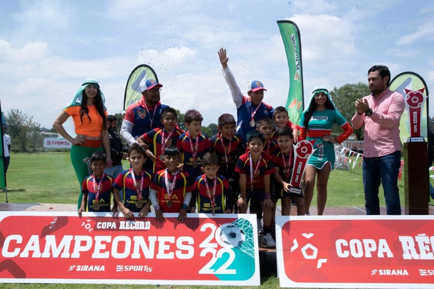 RÉCORD México - REYES DE COPAS 🏆🏅 Estos son los 10 equipos