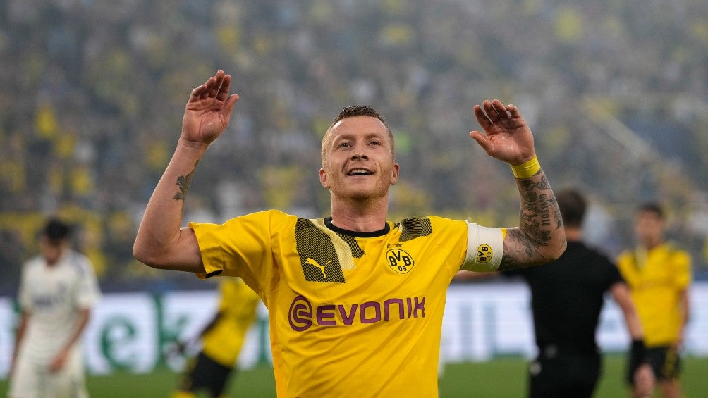 Marco Reus en festejo de gol