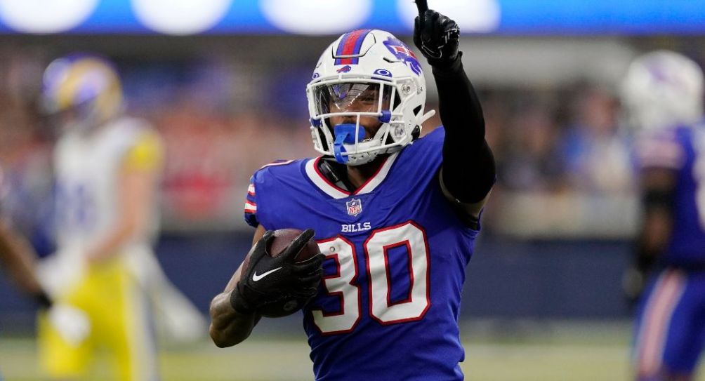 Dane Jackson durante un partido de los Bills